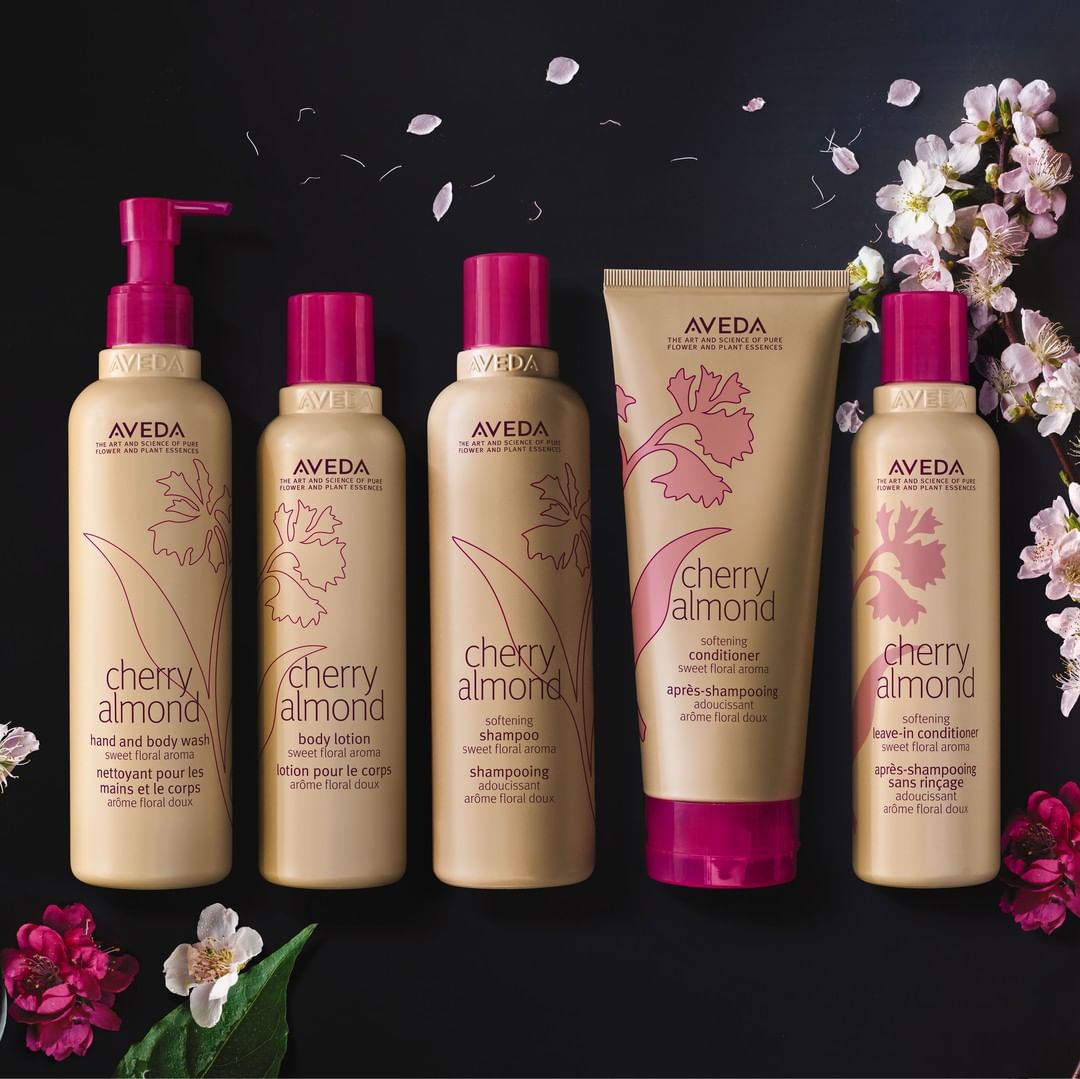 Productos suavizantes para cabello y cuerpo de la marca Aveda